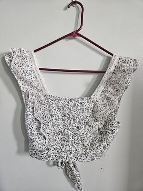 American Eagle Outfitters White Floral Tie-back Ruffle Crop Top